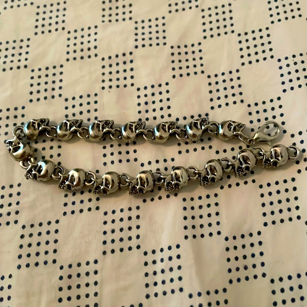 Skull bracelet